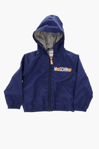hooded outerwear with zip closure
