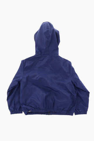 hooded outerwear with zip closure