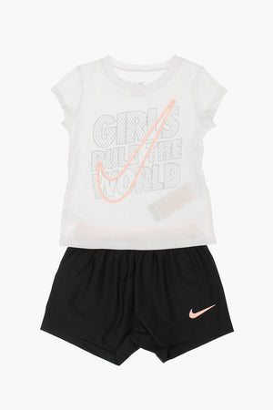 Set T-Shirt und Shorts