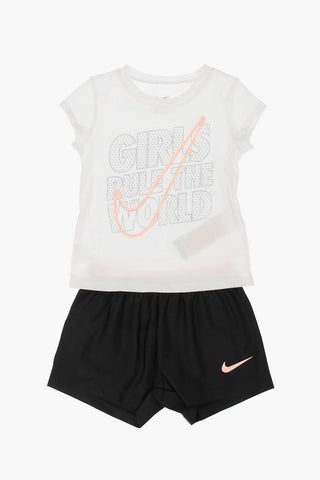 Set T-Shirt und Shorts