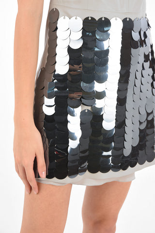 vestito in pelle con doppio spacco laterale