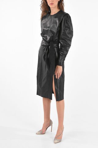 vestito in pelle con scollatura a v sulla schiena  