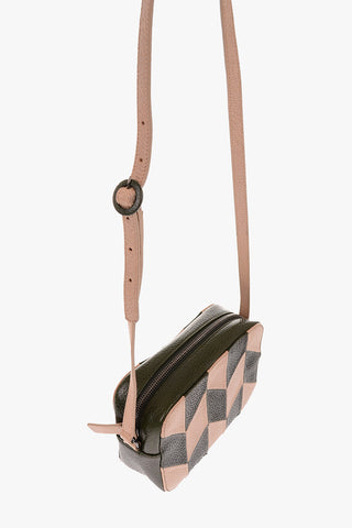 Camera Bag in Pelle Martellata con Dettagli Geometrici 