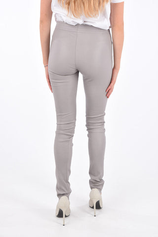 Pantaloni Skinny Fit in Pelle con Elastico in Vita