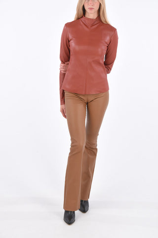 Top a Maniche Lunghe in Pelle