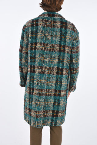 cappotto con abbottonatura nascosta