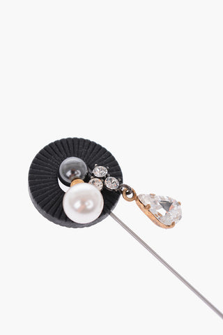 MM11 crystal brooch