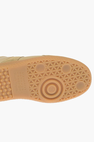 MM22 Sneakers Shaped Flaps