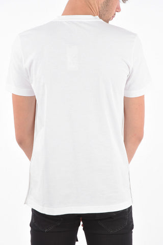 V-neck T-shirt