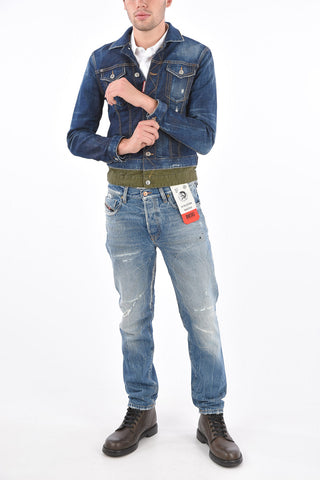 Giubbotto in Denim Distressed con Orlo a Contrasto 