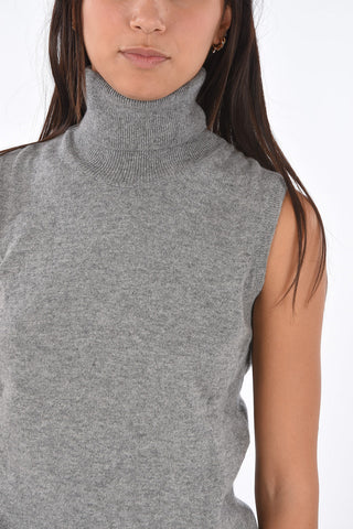 Cashemere sleeveless turtle-neck sweater