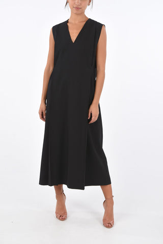 V-neck sleeveles flared Dress