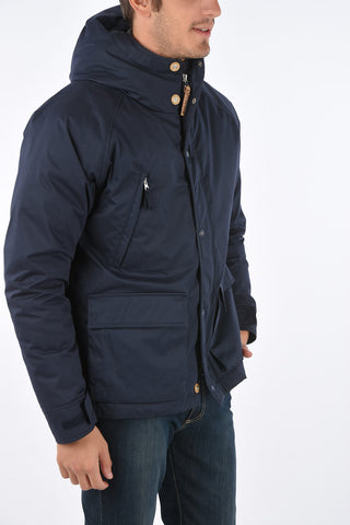 piumino con chiusura zip e cappuccio 
