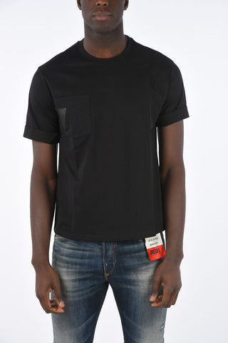 t-shirt girocollo con taschino