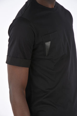 t-shirt girocollo con taschino
