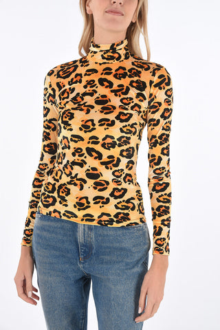 top stampa leopardo in velluto collo alto