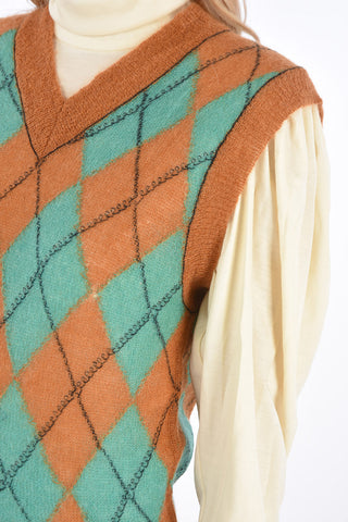 argyle sleveless sweater