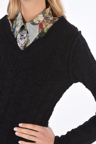 V Neck Pullover