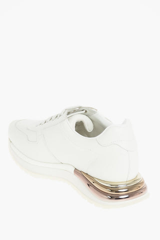 Sneakers in Pelle con Suola Bombata con Dettagli Metallizzati