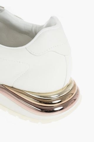 Sneakers in Pelle con Suola Bombata con Dettagli Metallizzati