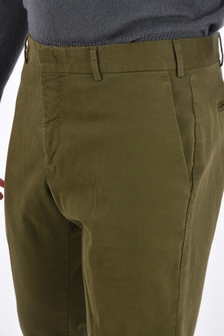 pantalone rebel fit con passanti