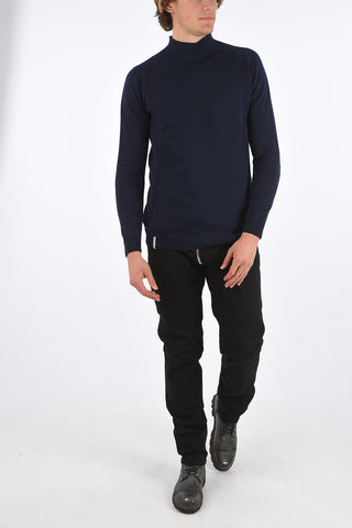 turtle-neck sweater