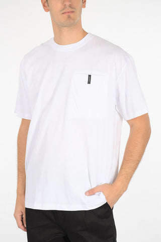 t-shirt stampata con taschino