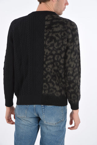 crew-neck cable knit sweater with cheetah-print contrast