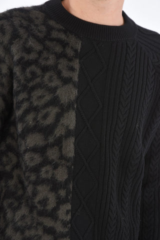 crew-neck cable knit sweater with cheetah-print contrast