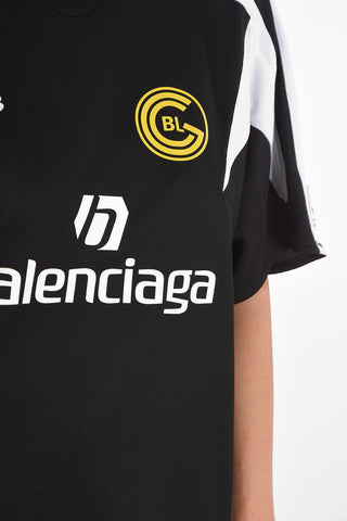 T-Shirt Girocollo SOCCER TEAM con Dettagli Stampati e Ricamati
