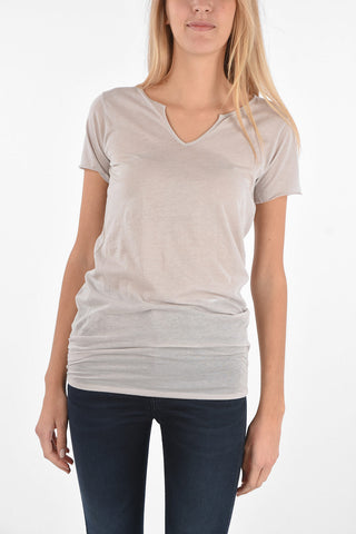 t-shirt scollo a v con elastico sul fondo