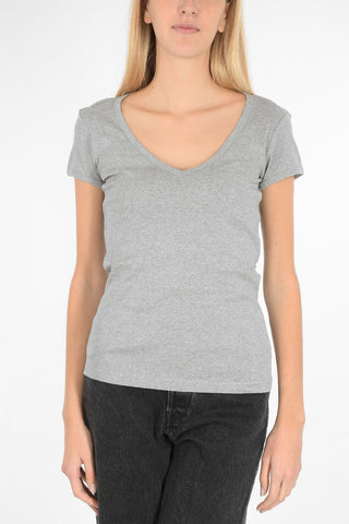 V-neck t-shirt