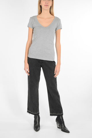 V-neck t-shirt