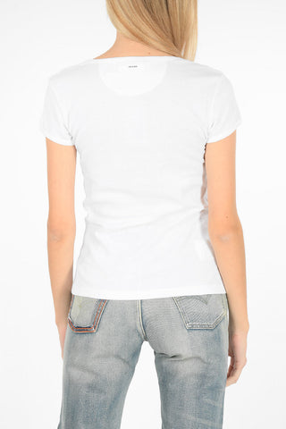 V-neck t-shirt