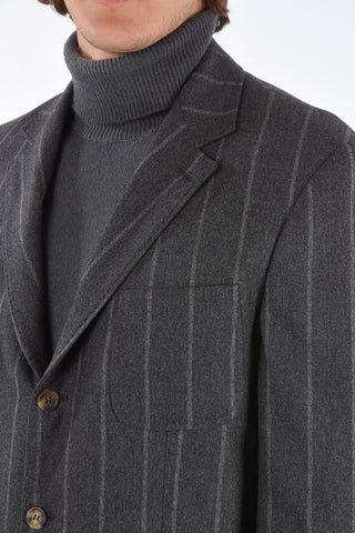 pinstriped side vents 3-button suit