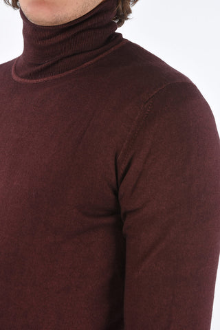 Maglia LIOR a collo alto in lana merino