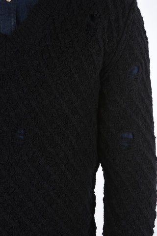 Pullover con Collo a V ed Effetto Bucato