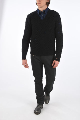 Pullover con Collo a V ed Effetto Bucato
