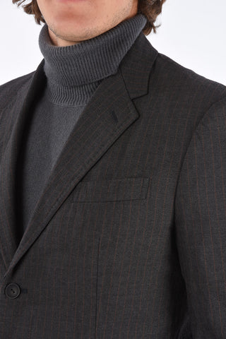 MAN pinstriped center vent 2-button blazer