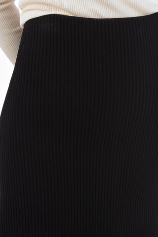 Ribbed Elastic Skirt with Side Zip