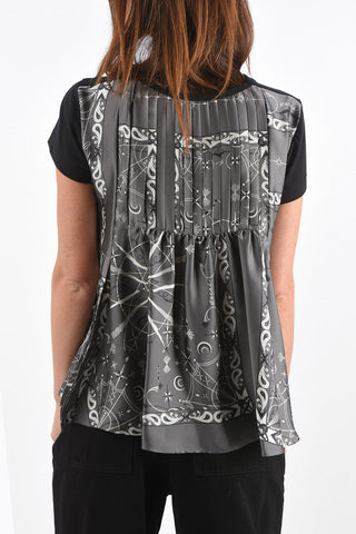 Crew Neck T-Shirt with Pleated Patterned Back Part