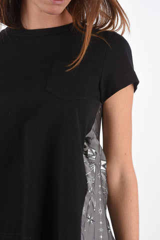 Crew Neck T-Shirt with Pleated Patterned Back Part