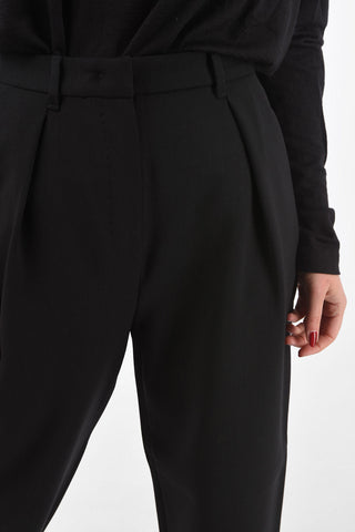 Single Pleated Pants with Belt Loops and Hidden Fastening
