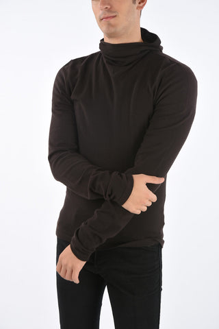 Cashmere sweater with hood