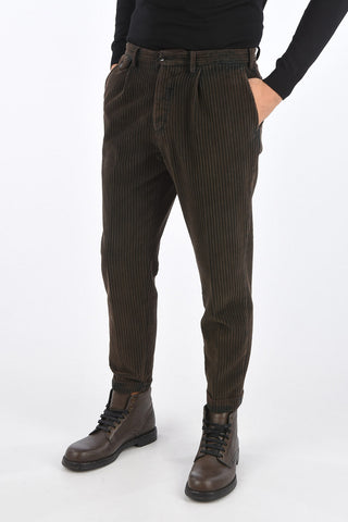 single pleat corduroy pants