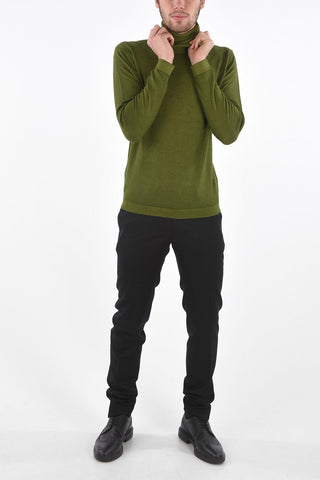 maglia a collo alto in lana merino