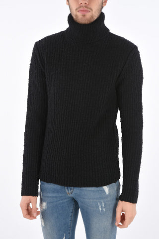 Turtleneck Pullover with Reverse Stitchings