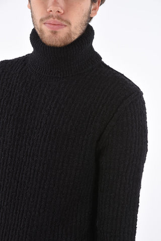Turtleneck Pullover with Reverse Stitchings