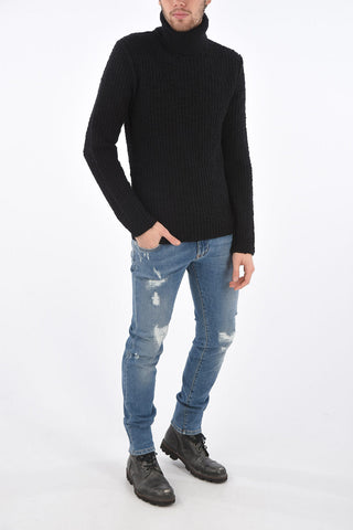 Turtleneck Pullover with Reverse Stitchings
