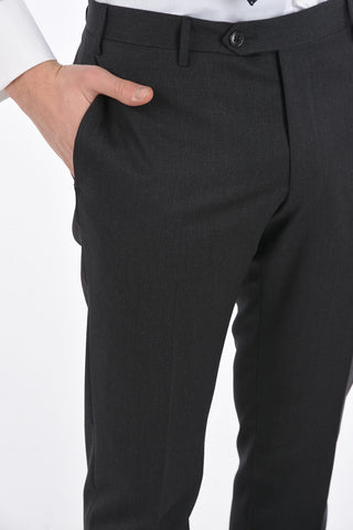 Lined Suit with Notch Lapel and Flap Pockets